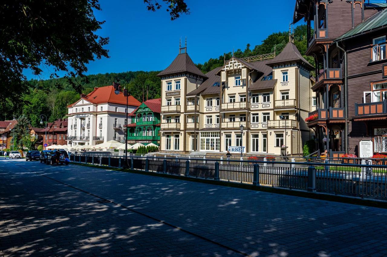 Tatrzanska